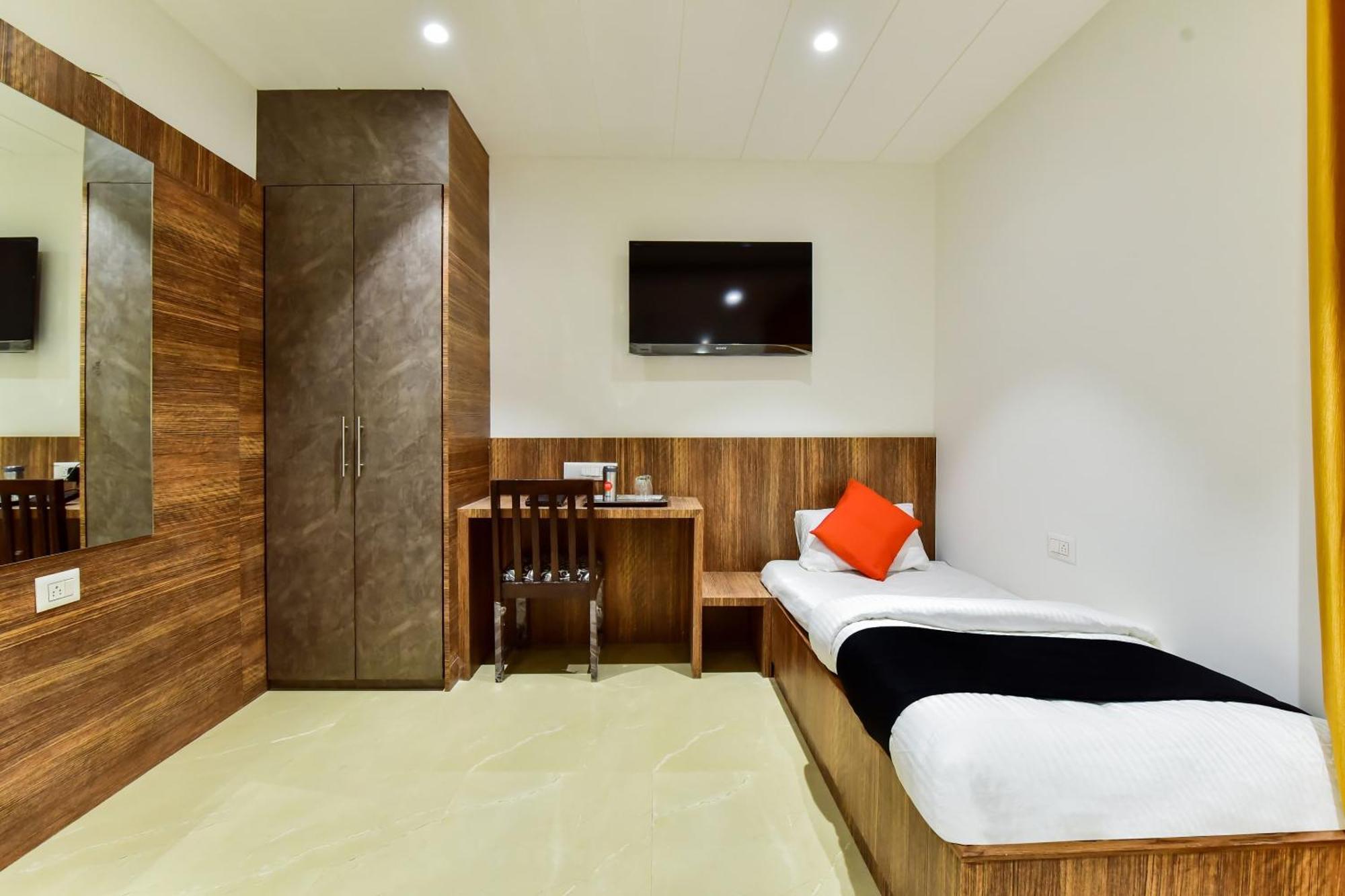 Capital O Maurya Inn Jodhpur  Dış mekan fotoğraf
